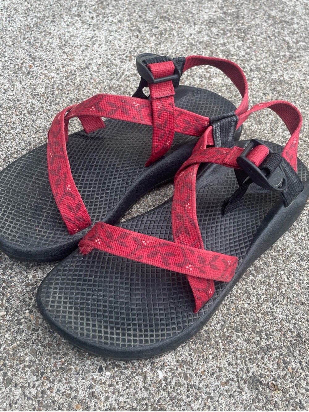 Chacos Womens Size 9 Red